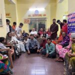 कृष्ण जन्माष्टमी पर युवा मित्र मंडल ने वृद्धजनों के साथ मनाया 14वां स्थापना दिवस, फल वितरण कर लिया आशीर्वाद…